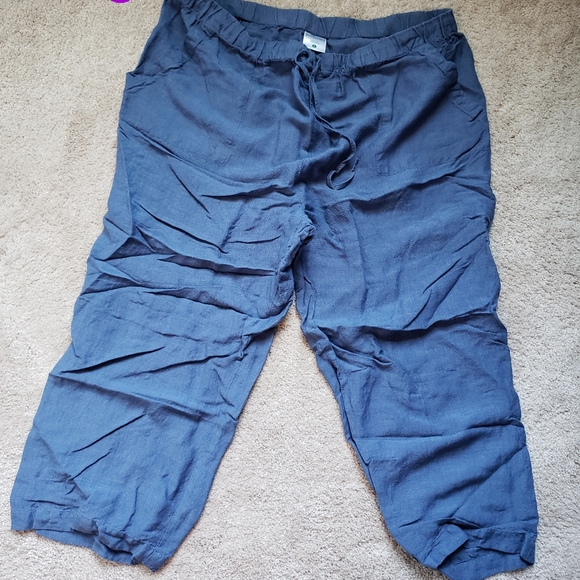 Maternity capris - Picture 1 of 1